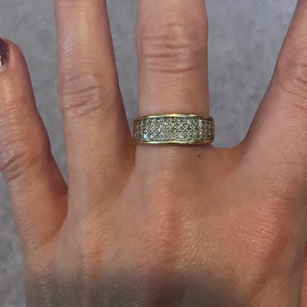 Gold ring with crystals
